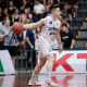 Jogador parte para cesta em jogo Cerrado x União Corinthians pelo NBB