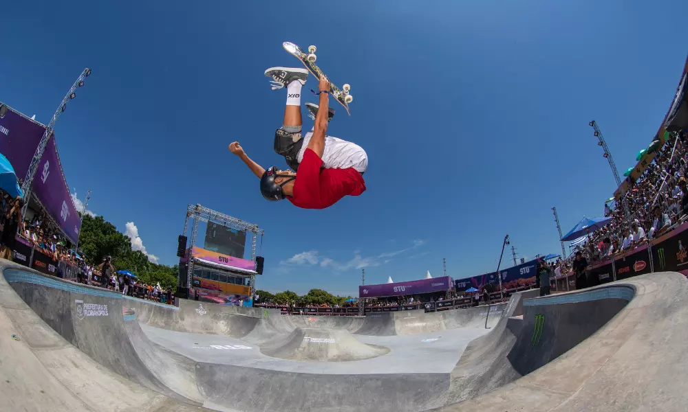 Dan Sabino em ação no STU National de Florianópolis, no skate park