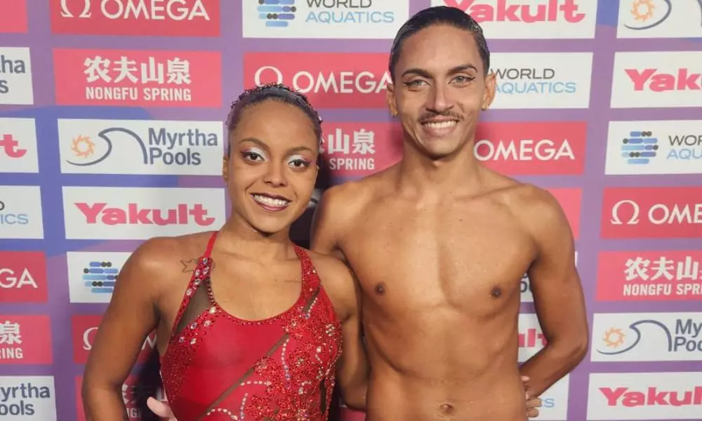Brasileiros Anna Giulia Veloso e Bernardo Santos, representantes do país no Mundial de Doha (Divulgação/CBDA)