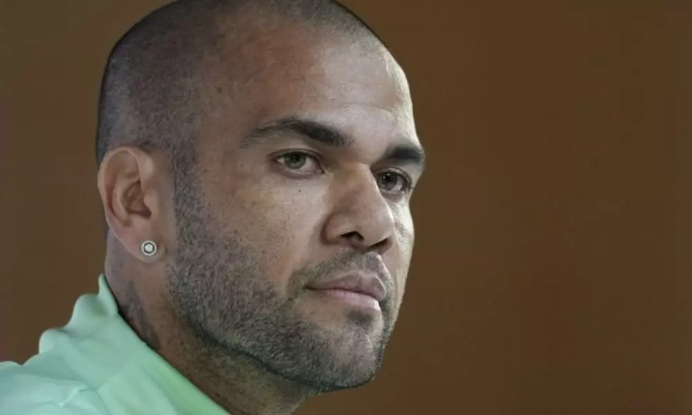 Jogador Daniel Alves, condenado a mais de quatro anos de prisão (Foto: Andre Penner/AP)