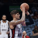 Jogador do Flamengo faz arremesso no jogo contra a Unifacisa na final da Copa Super 8 (Foto: Divulgação/LNB)