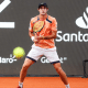 Gustavo Heide em ação no Rio Open de tênis