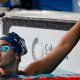 Mafê Costa ao final da prova dos 200m livre no Mundial de Doha
