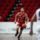 Na imagem, Kevin Crescenzi, ala/armador do Paulistano, iniciando o ataque contra o Fortaleza Basquete Cearense.