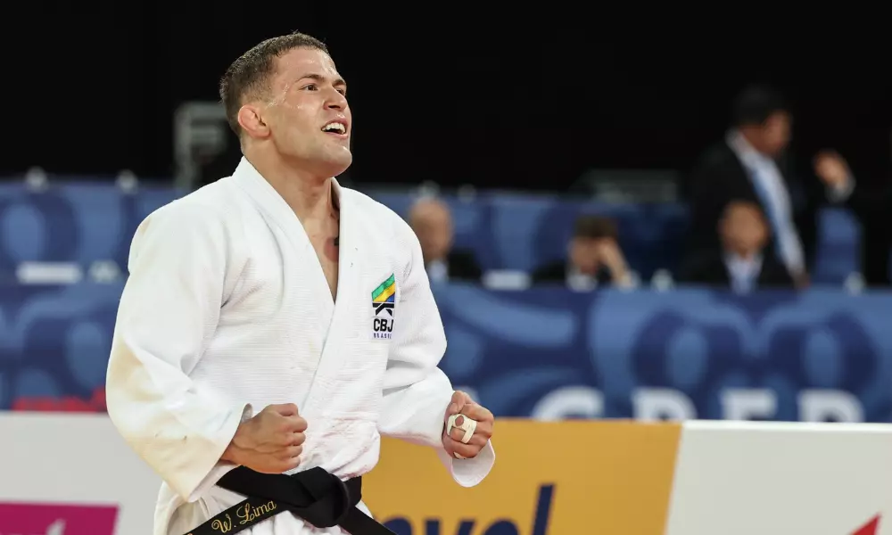 Willian Lima vibra e sorri após vitória no Grand Slam de Baku de judô