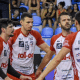 Jogadores do Apan Blumenau em jogo contra o Ciudad Vóley no Sul-Americano de Clubes de vôlei masculino