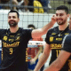 Jogadores do Vedacit Guarulhos comemoram ponto contra Monte Carmelo em jogo da Superliga