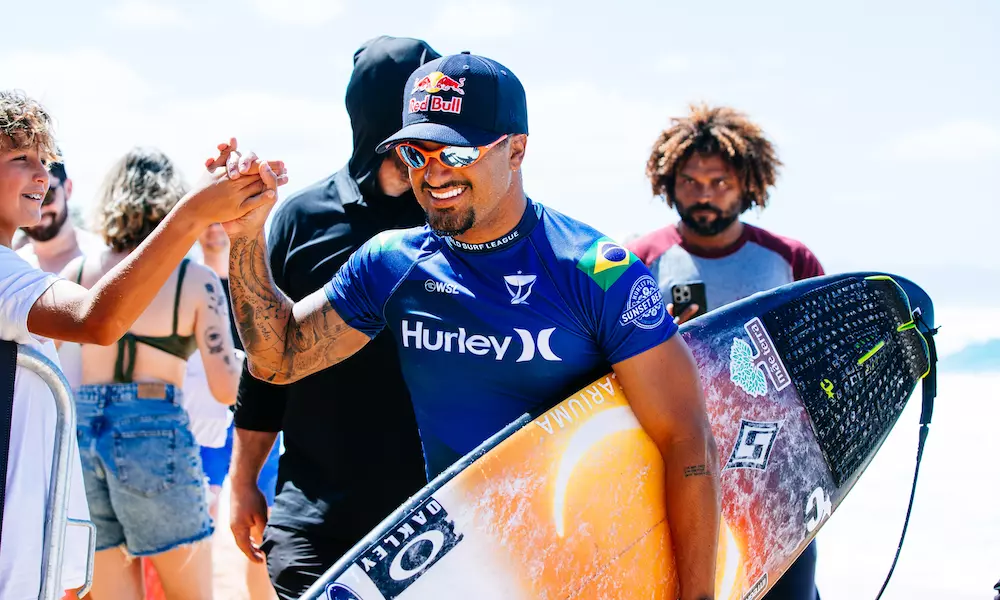 Ítalo Ferreira WSL surfe miguel pupo sunset beach