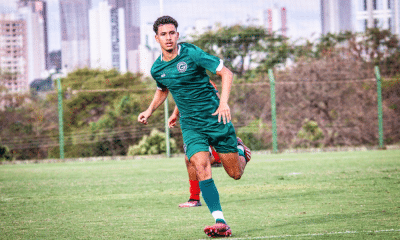 Lacort, do Goiás, em jogo da Copa do Brasil Sub-17