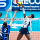 Yonkaira Peña, do Minas, ataca contra o bloqueio do Pinheiros em jogo da Superliga Feminina