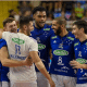 Jogadores do Sada Cruzeiro comemoram ponto em jogo do Sul-Americano de Clubes contra o Ciudad Vóley