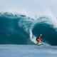 Brasileira Tati Weston-Webb pegando tubo em etapa de Sunset Beach da WSL