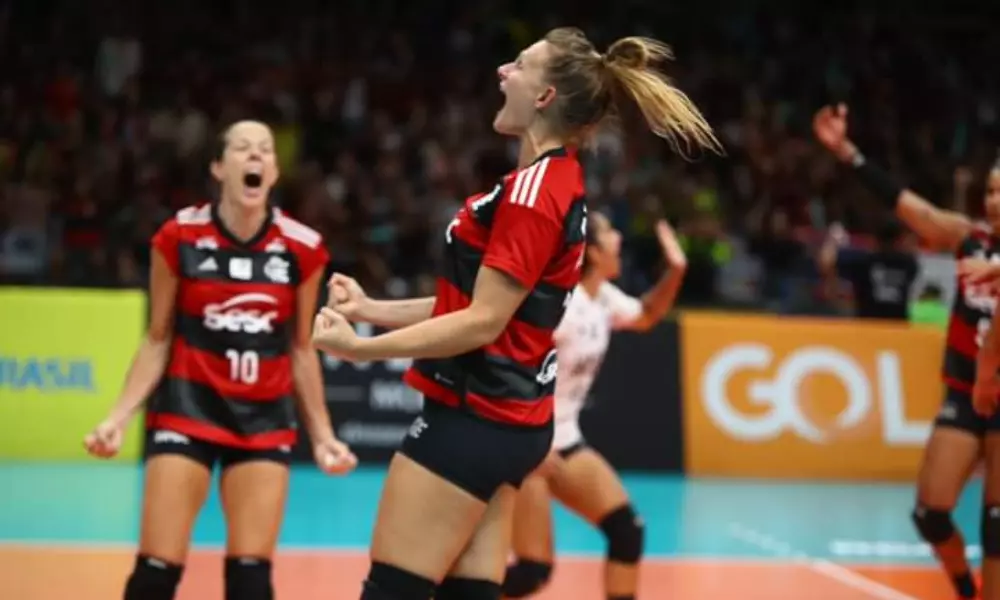 Valquíria comemora ponto do Sesc Flamengo contra o São Caetano em jogo da Superliga