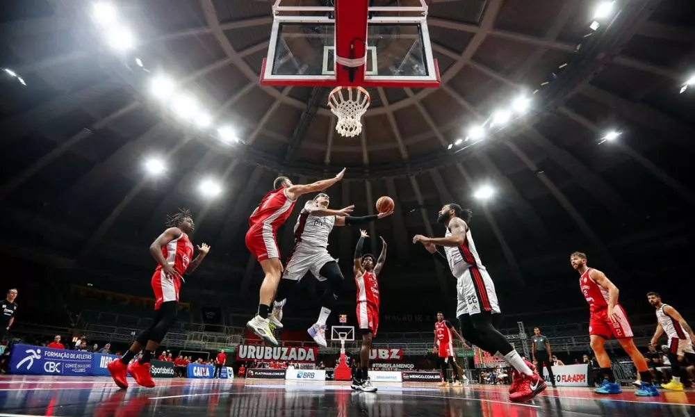 Partida entre Flamengo e Paulistano, válida pela temporada regular do NBB (Foto: Gilvan de Souza/CRF)