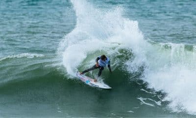 Samuel Pupo em ação na etapa de Peniche da WSL (Damien Poullenot/World Surf League)