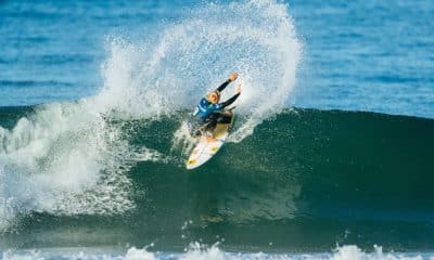 Tatiana Weston-Webb em ação na etapa de Peniche do Circuito Mundial ((Damien Poullenot/World Surf League)