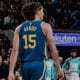 Gui Santos em quadra pelo Golden State Warriors em uma partida da NBA (Reprodução/Instagram/@guisantos_4)