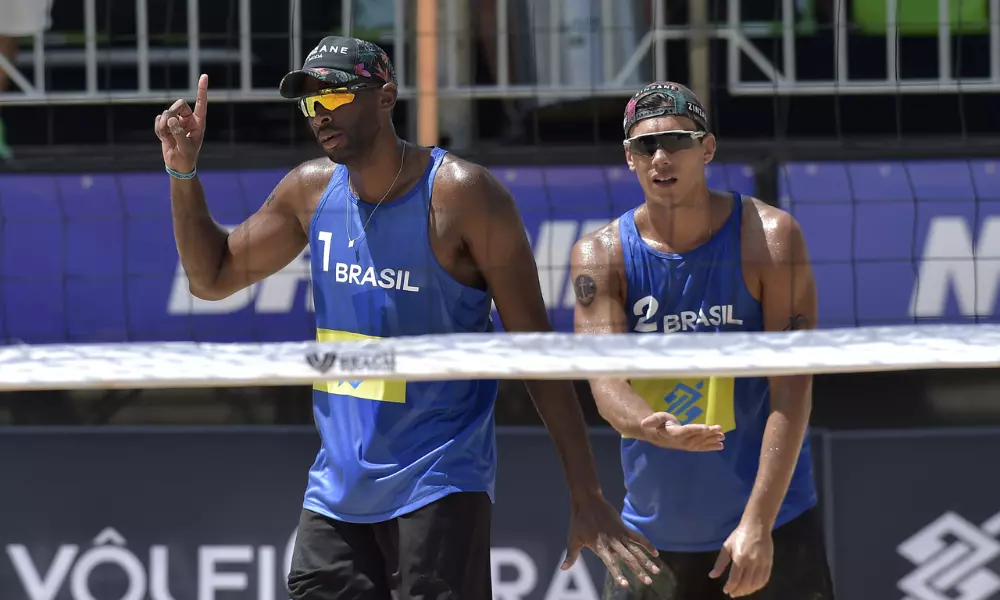 Evandro e Arthur em partida válida pelas oitavas de final do Challenge do Recife