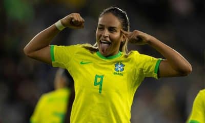 Gabi Nunes marcou o quarto gol do Brasil diante da Argentina pelas quartas de final da Copa Ouro