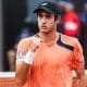 Na imagem, Gustavo Heide vibrando com o ponto. Roland Garros