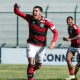 Iago após marcar o gol de empate para o Flamengo contra o Aucas na Libertadores sub-20