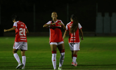 Letícia, camisa 10 do Inter, abriu o placar aos 20 segundos de jogo contra o Fluminense no Brasileirão Feminino