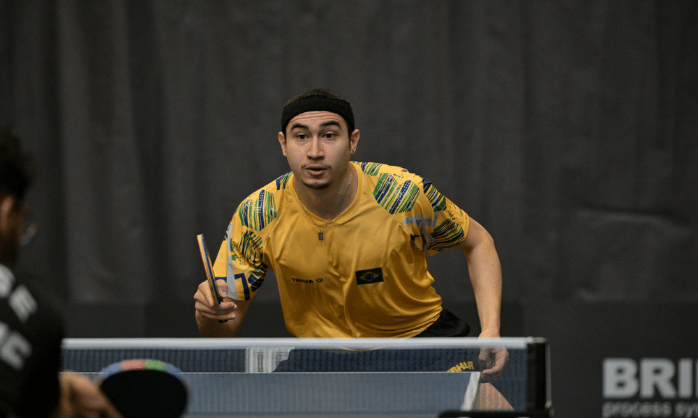 Rafael Turrini em ação durante o WTT Feeder de Otocec de tênis de mesa