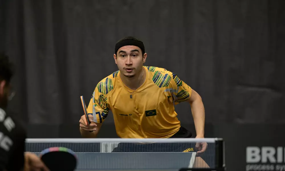 Rafael Turrini em ação durante o WTT Feeder de Otocec de tênis de mesa
