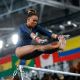 Rebeca Andrade durante ação nas barras assimétricas da Copa do Mundo de ginástica artística em Antalya