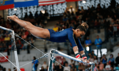 Rebeca Andrade durante apresentação das barras assimétricas na Copa do Mundo de Antalya de ginástica artística; Diogo Soares e Lorrane Oliveira