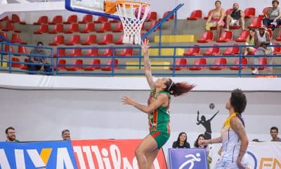 Na imagem, jogadora do time do Sampaio Basquete fazendo a bandeja.