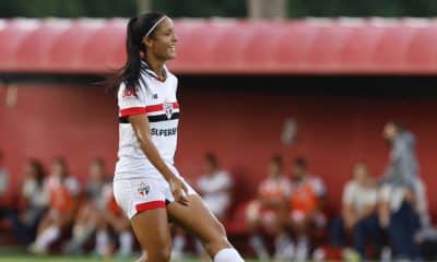 Na imagem, Vi Amaral, que estreou no time profissional do São Paulo.