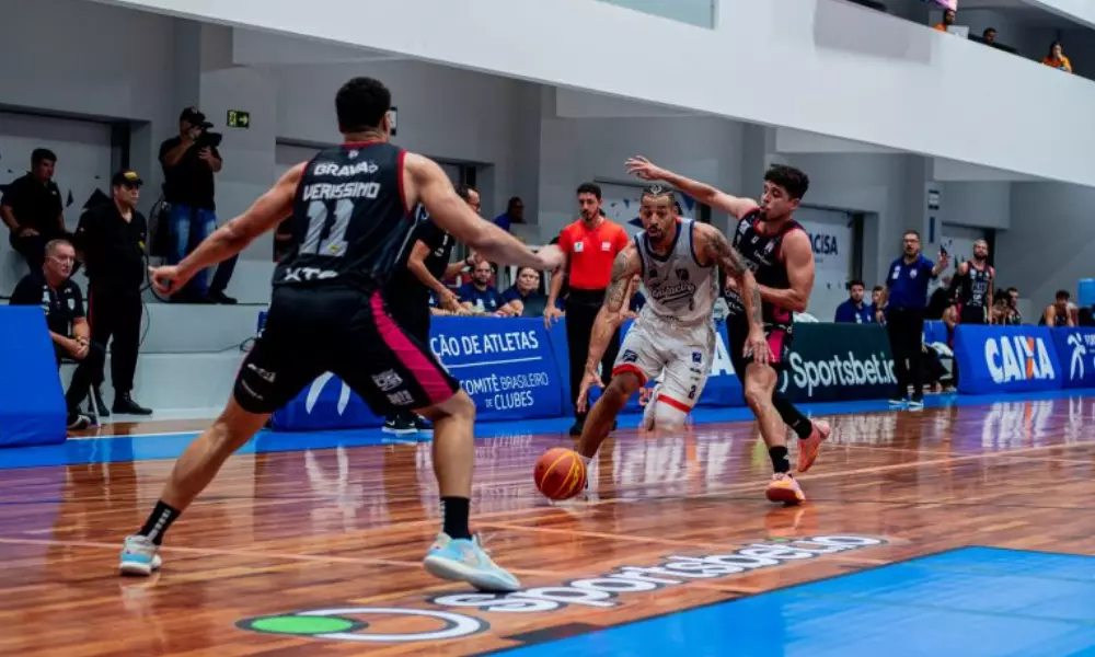 Trevor Gaskins em partida Unifacisa x Pato pelo NBB 2023/2024