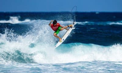 Yago Dora faz um aéreo durante o ISA Games