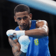 Yuri Falcão comemora vitória no Pré-Olímpico de boxe; Wanderson de Oliveira também avançou