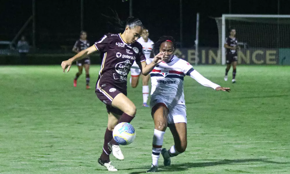 Lance de São Paulo x Ferroviária no Brasileirão Feminino