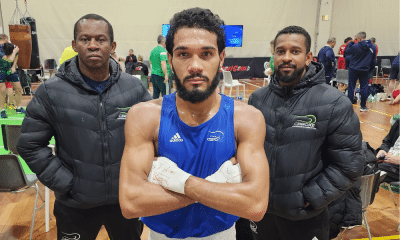 Luiz Oliveira Bolinha posa para foto com a comissão técnica do Brasil após luta do Pré-Olímpico de boxe