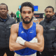 Luiz Oliveira Bolinha posa para foto com a comissão técnica do Brasil após luta do Pré-Olímpico de boxe