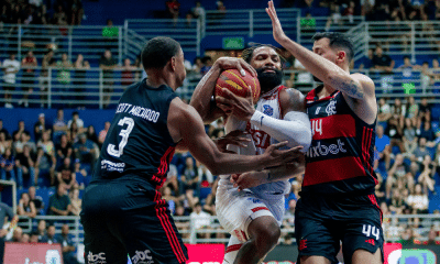 Lance do jogo entre SESI Franca e Flamengo no NBB