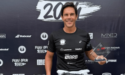 Gustavo Carneiro com o troféu do Aberto do Peru