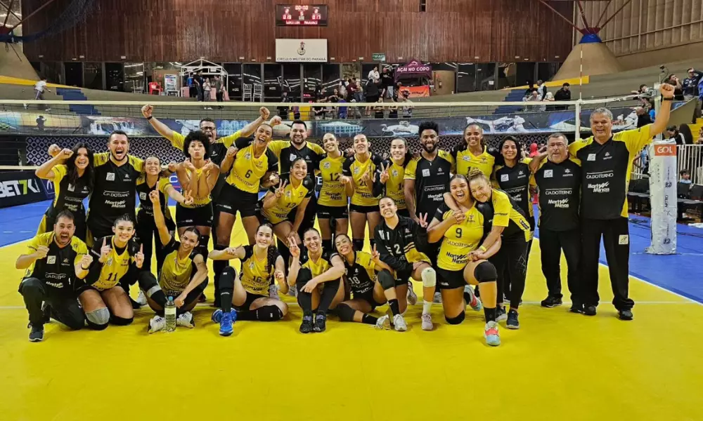 Jogadoras do Mackenzie comemoram vitória na Superliga B