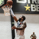 Jogador do Vasco faz bandeja em jogo do NBB