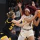 Kamilla Cardoso Carolina do Sul NCAA