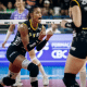 Adenízia da Silva em partida do Praia Clube pela Superliga Feminina
