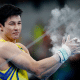 Arthur Nory após se apresentar na final da barra fixa na Copa do Mundo de Doha de ginástica artística, em que tentou vaga olímpica