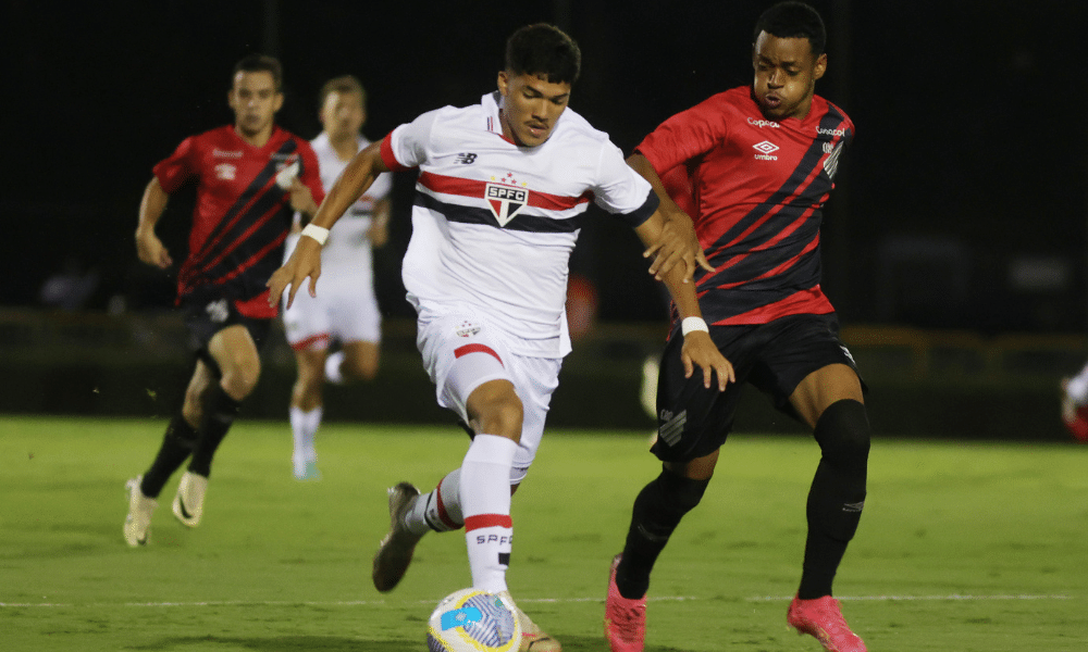 São Paulo e Athletico Paranaense no Brasileirão sub-20 de futebol masculino
