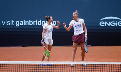 Bia Haddad e Luisa Stefani em ação durante os treinos do confronto entre Brasil e Alemanha na Billie Jean King Cup ao vivo