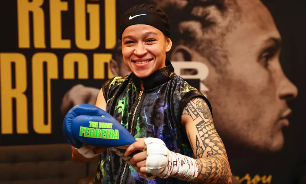 Bia Ferreira, boxeadora brasileira que está em busca do ouro olímpico e da conquista do cinturão no boxe profissional (Foto: Matchroom)
