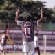 Isaque, do Fluminense, comemorando um dos gols da vitória sobre o Sport pela Copa do Brasil Sub-17 (Foto: Leonardo Brasil/FFC)