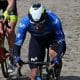 Brasileiro Vinícius Rangel em ação no Paris-Roubaix de ciclismo de estrada (Foto: Dani Sánchez)